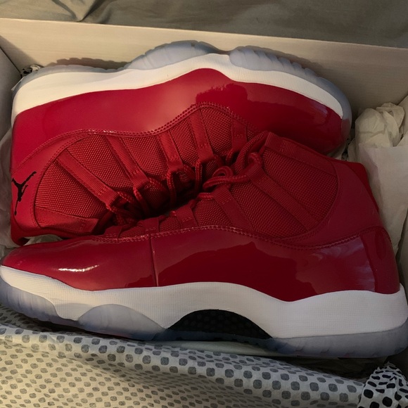 Brand new never worn Jordan 11 size 11 - Picture 3 of 3